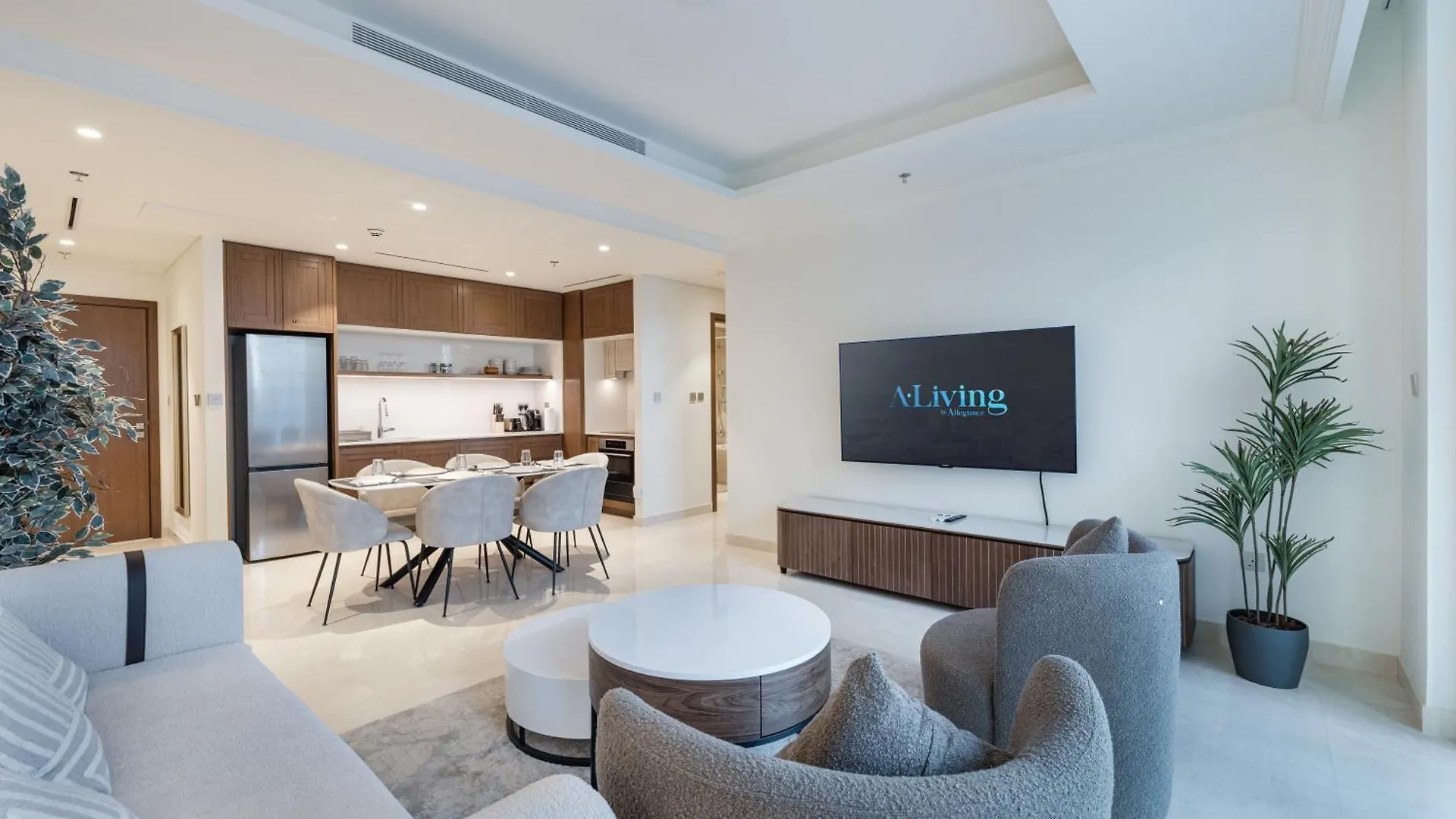 Brand New 1Br Stunning Beach View Emaar Beachfront Dubai