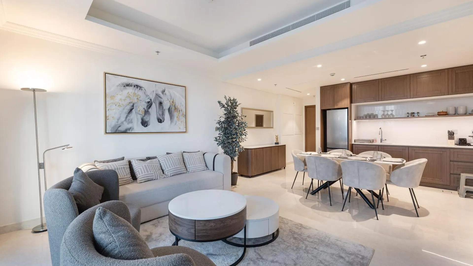 Brand New 1Br Stunning Beach View Emaar Beachfront Dubai 0*,