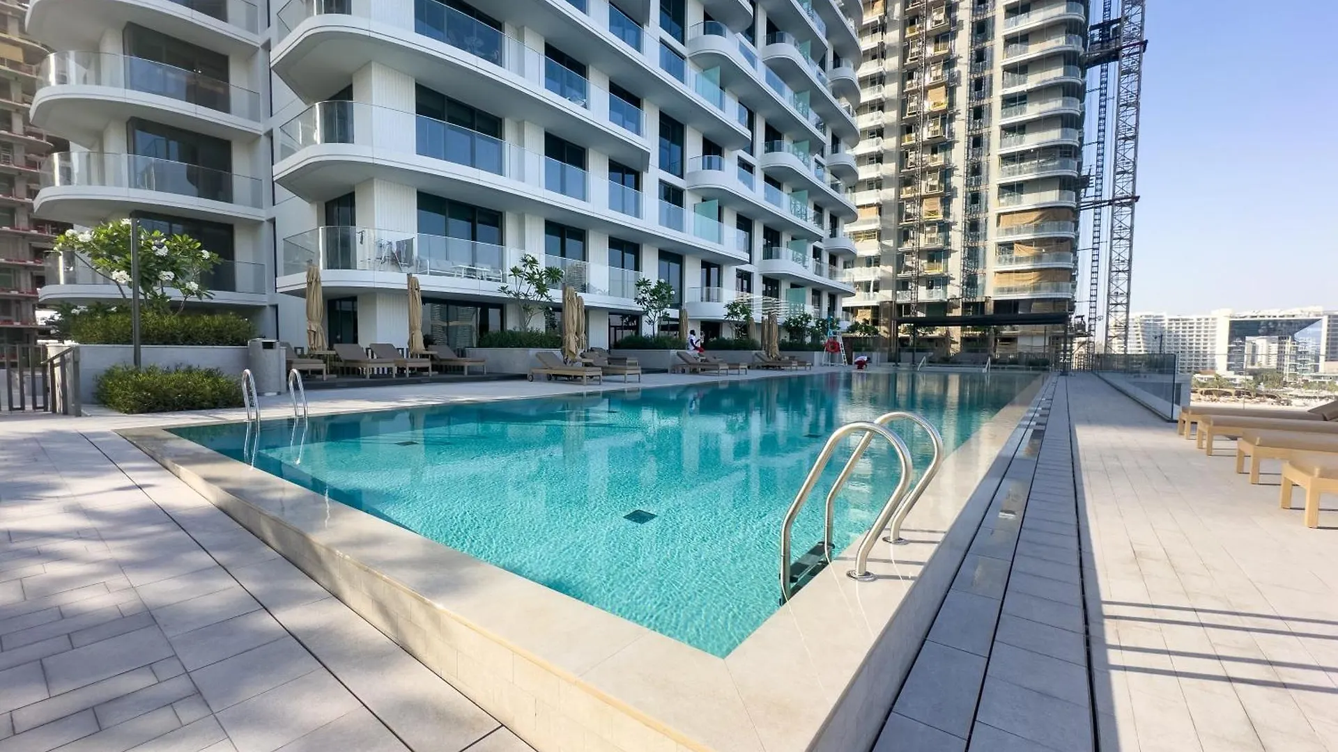 Brand New 1Br Stunning Beach View Emaar Beachfront Dubai Apartment