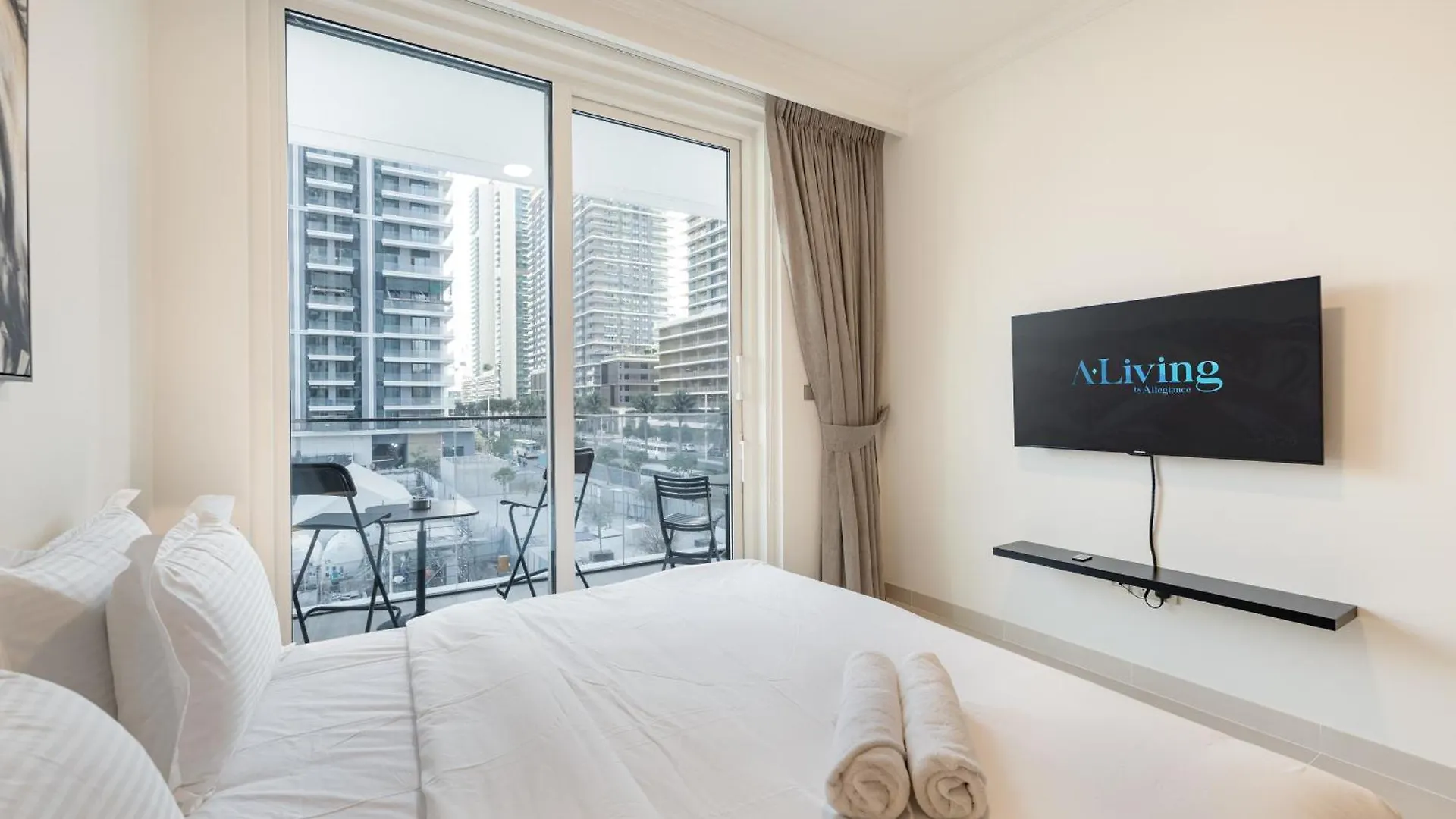 Brand New 1Br Stunning Beach View Emaar Beachfront Dubai United Arab Emirates