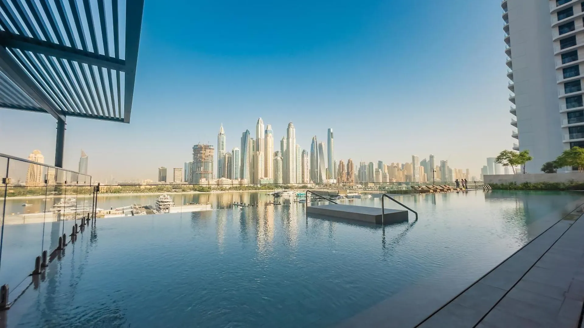 Brand New 1Br Stunning Beach View Emaar Beachfront location